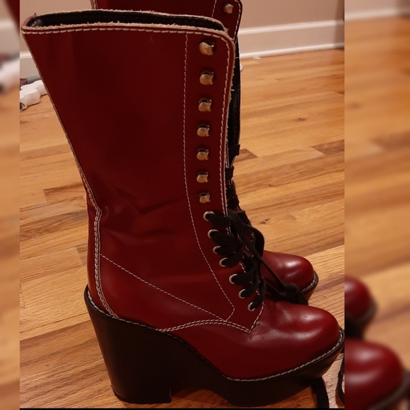 Chloe Platform Boots - Picture 8 of 11